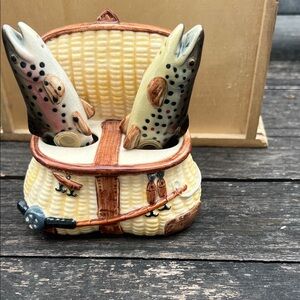 Fish Basket Salt and Pepper Shakers